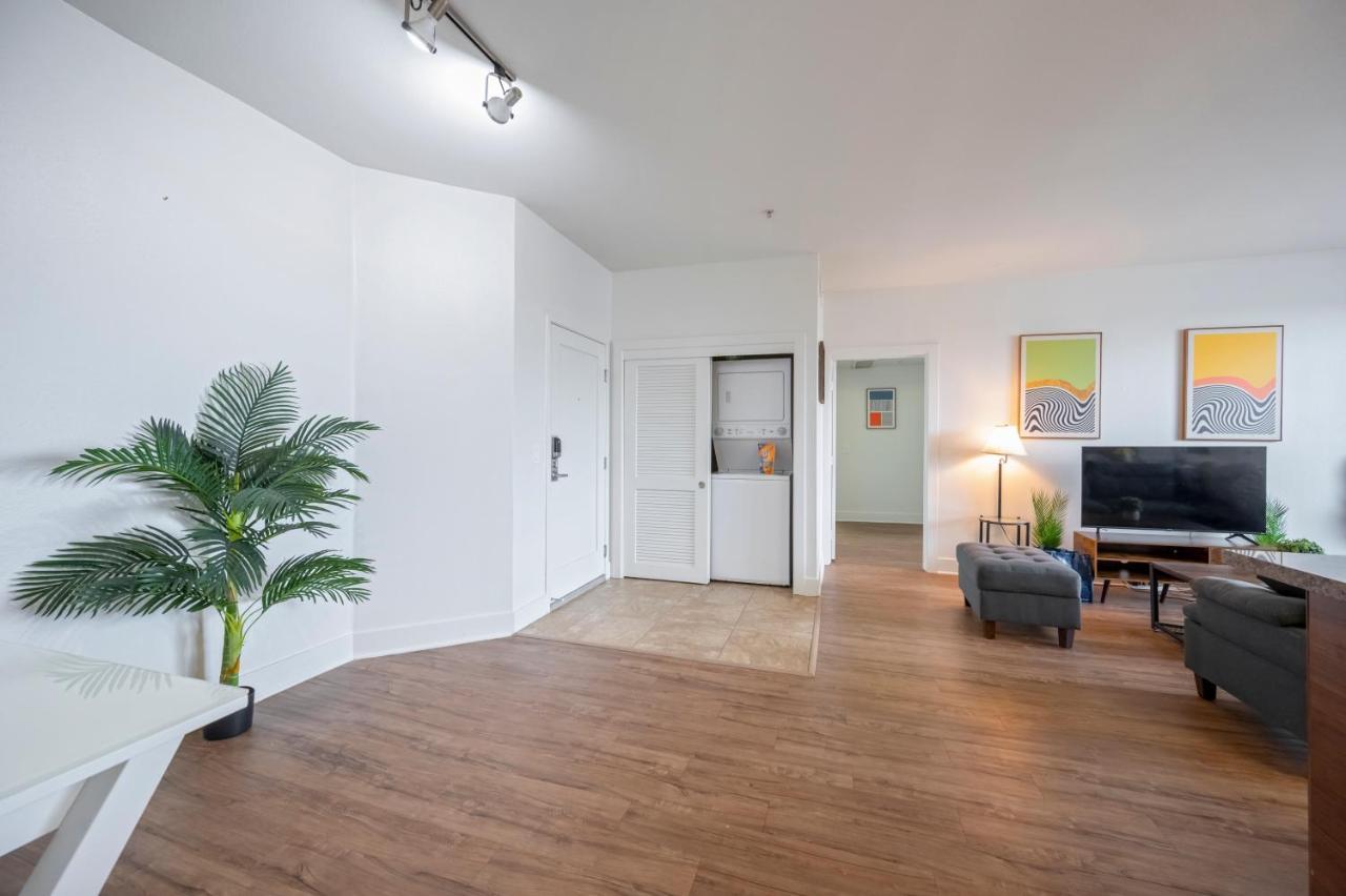 Hotel a capsule Cozy Management In Mdr Los Angeles