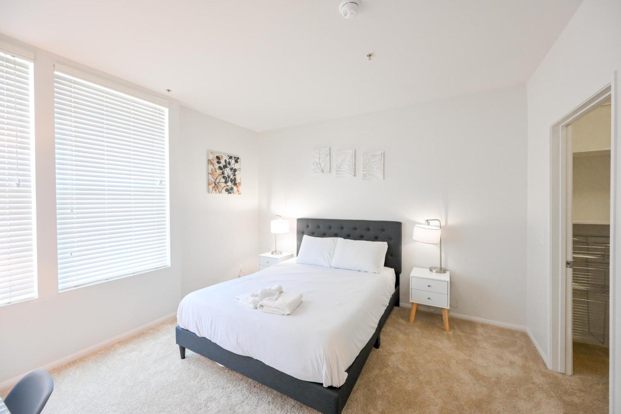 Hotel a capsule Cozy Management In Mdr Los Angeles