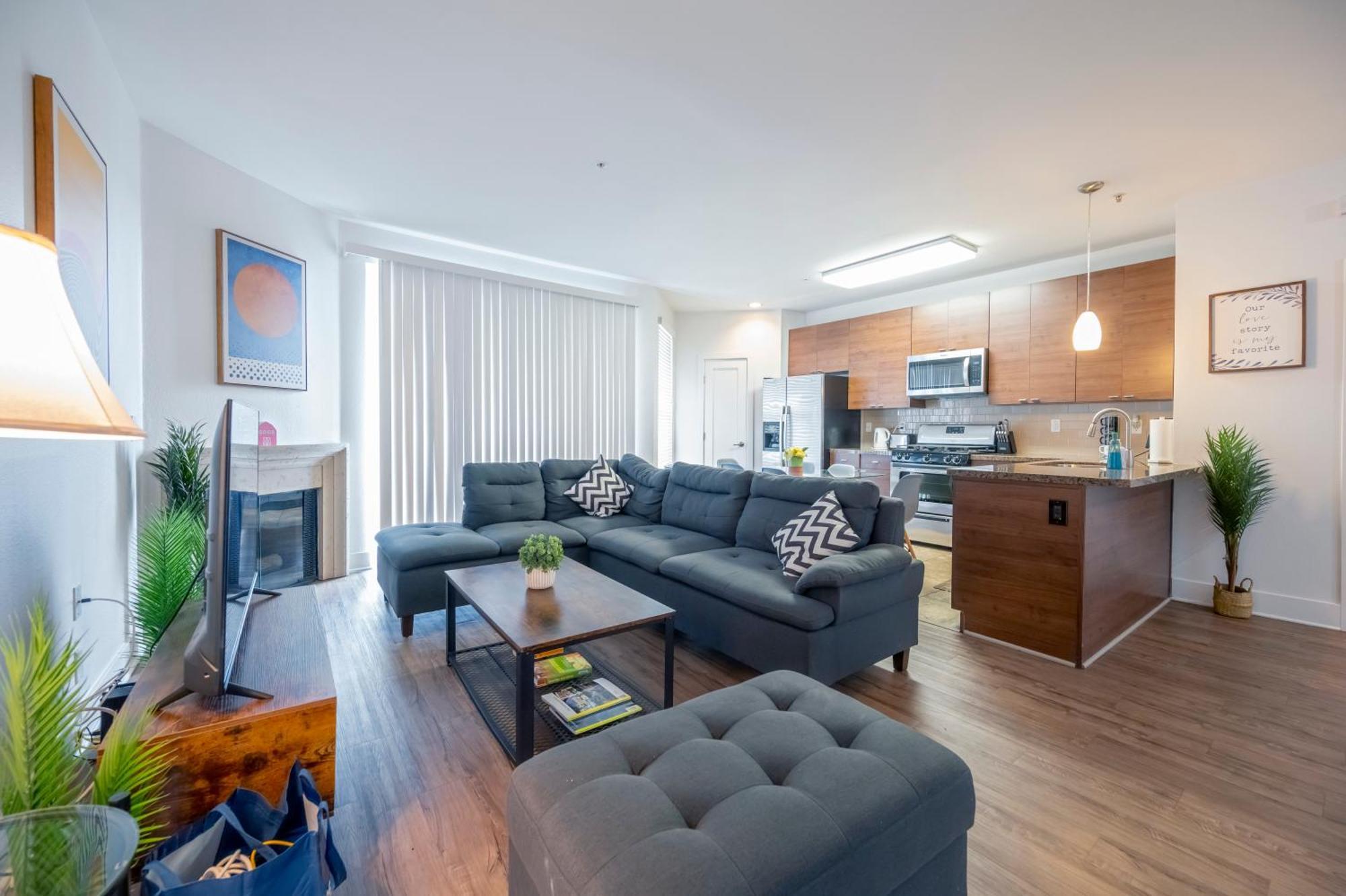 Hotel a capsule Cozy Management In Mdr Los Angeles